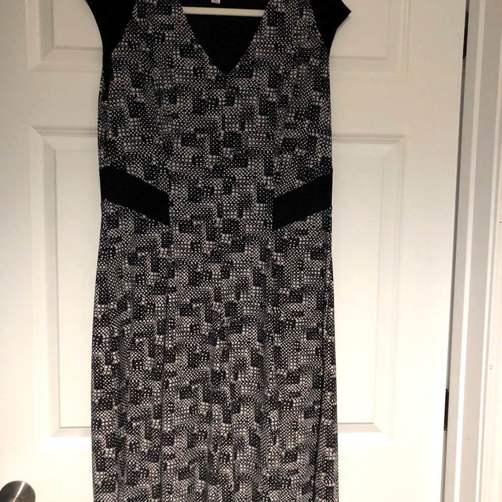 Cute cap sleeve dress!